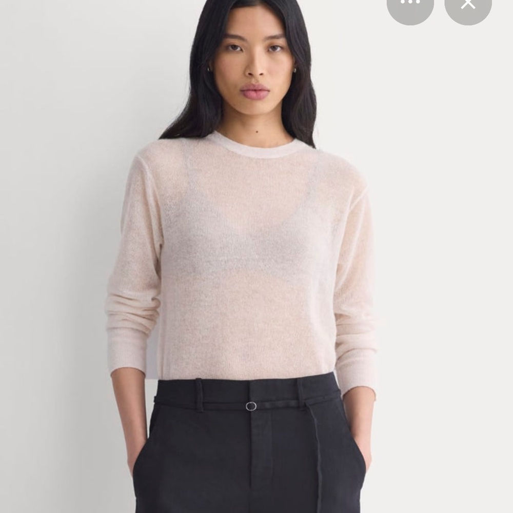 Everlane 100% cashmere sweater in light blush